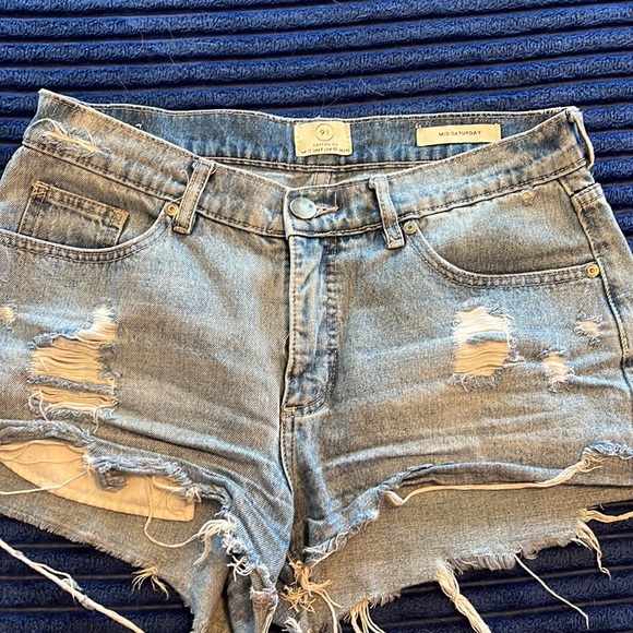 Shorts - Picture 2 of 3